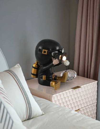 Настольная лампа HONGO 34*33, смола, черный