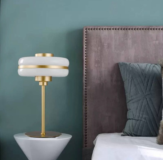 Настольная лампа FREDO 30*55, лакированное золото, металл, Е27.