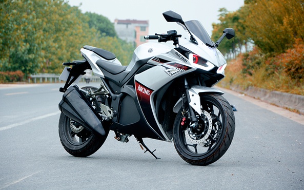 Электромотоцикл YAMAHA R3