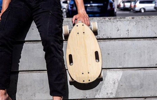 Электроскейтборд Volt 60*35*25 см, 350w, 20 км/ч, 2600mAh, 4 часа, 100 кг, 20 км, 3.8 кг, с пультом, Китай