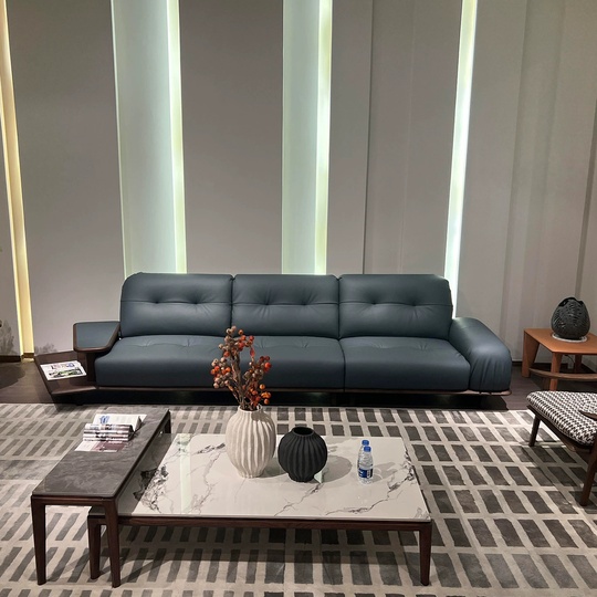 Прямой диван Abigail черный орех, кожа, 260*80*75 см