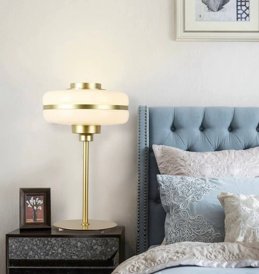 Настольная лампа FREDO 30*55, лакированное золото, металл, Е27.