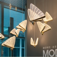 Потолочный светильник бабочка из золота