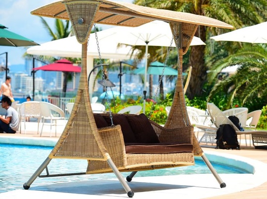 Качели садовые из ротанга Sawadika