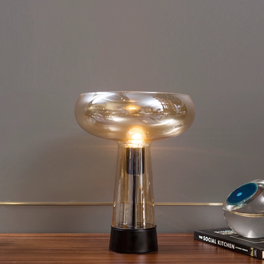 Настольная лампа OLIVER 30*36, коньяк, мрамор, стекло.