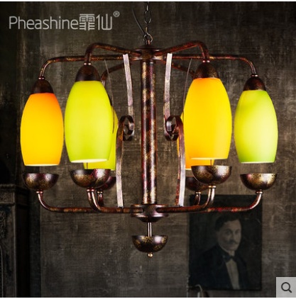 Люстра из стекла с шестью барами