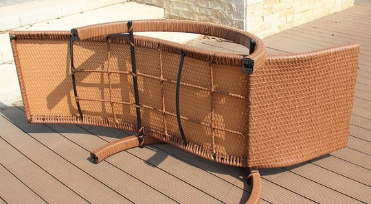 Шезлонг из ротанга Music Valley