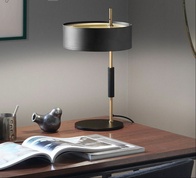 Настольная лампа черная OLUCE, 27*48 см