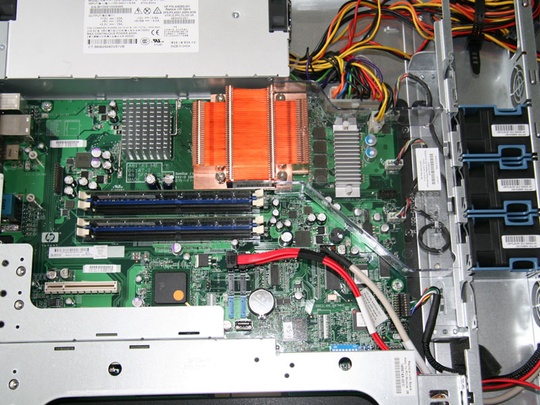 Сервер HP Proliant DL320 G5